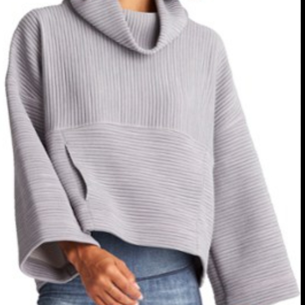 Lucy Inner Journey Pullover